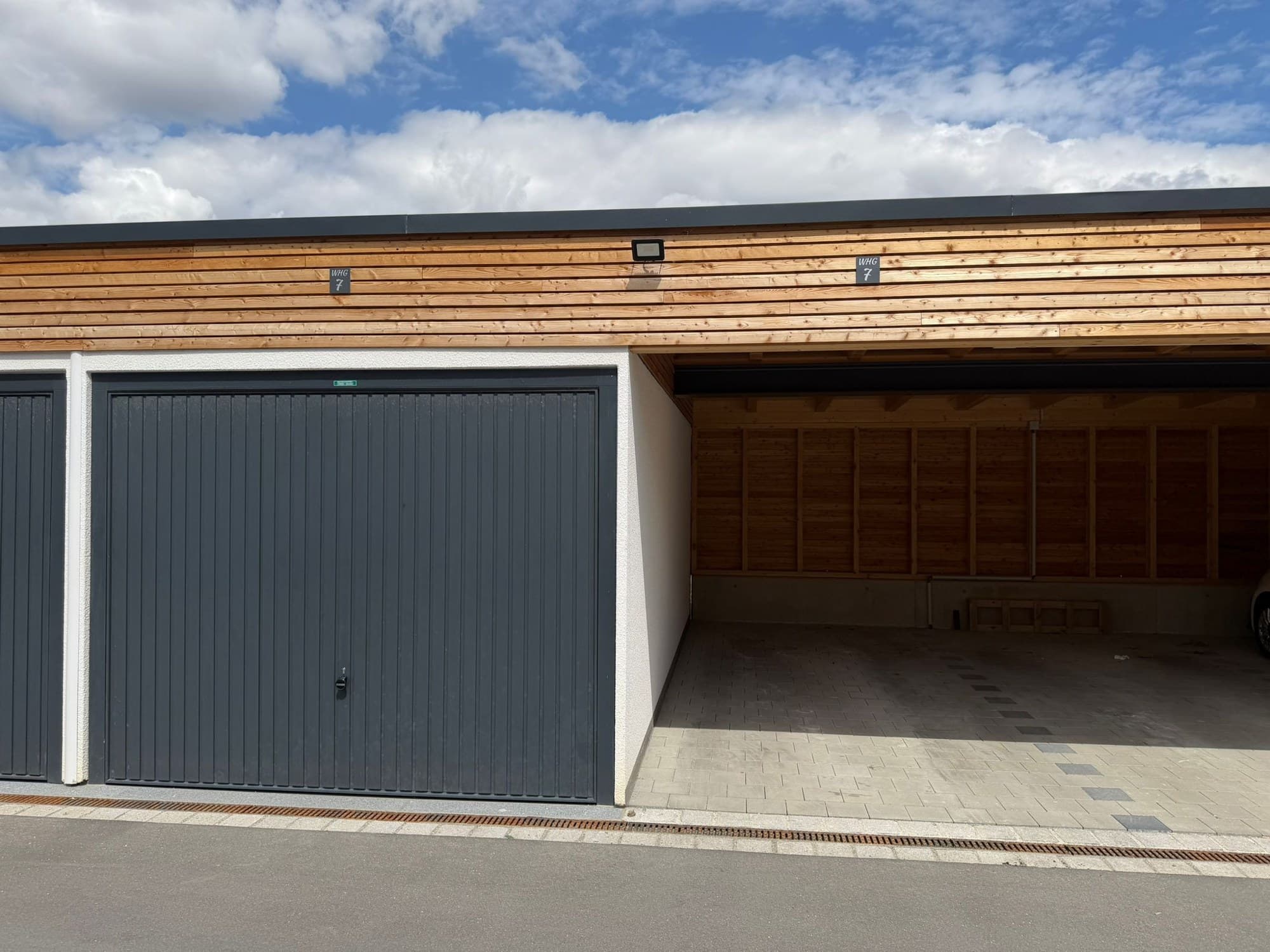 Garage und Carport